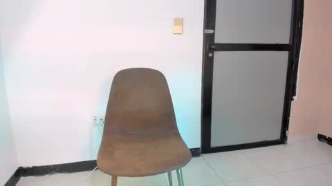 Snapshot of marianaa_torress chatting on November 2025 08:53:01 PM Mariana online show from November 2025 08:53:01 PM