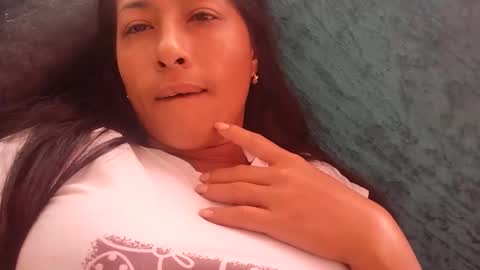 Snapshot of marianaaladejo chatting on October 2025 04:14:02 PM marianaaladejo online show from October 2025 04:14:02 PM
