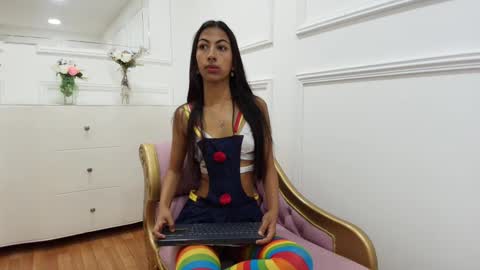 Mariana Garcia online show from October 2025 06:19:02 PM