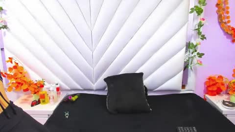 Snapshot of marianathompson_ chatting on December 2025 09:19:02 PM MarianaThomsop online show from December 2025 09:19:02 PM