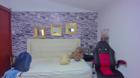 Mariana online show from December 2024 08:40:02 PM