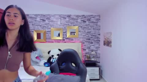 Mariana online show from March 2025 08:56:01 PM