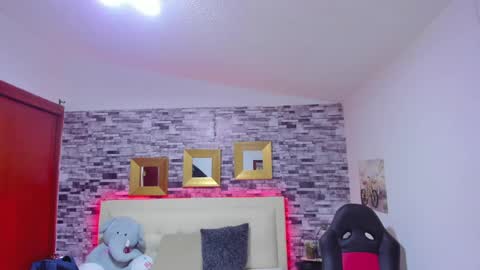 Mariana online show from March 2025 12:10:02 AM