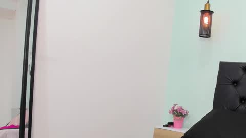 Marianee Rousse  online show from November 2025 12:51:02 PM