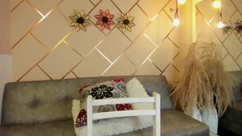 marianeporter online show from November 2025 10:34:02 PM