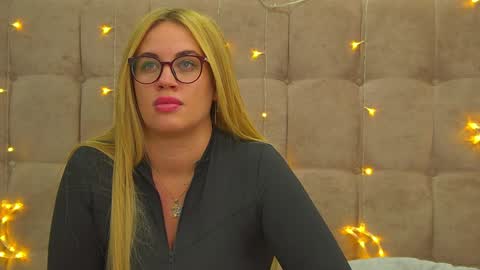 Maria online show from December 2024 04:39:02 PM
