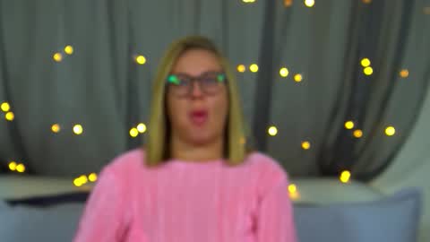 Maria online show from November 2025 06:23:02 PM