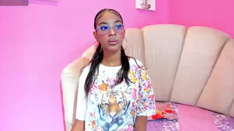 marianrosse online show from September 2025 07:25:01 PM