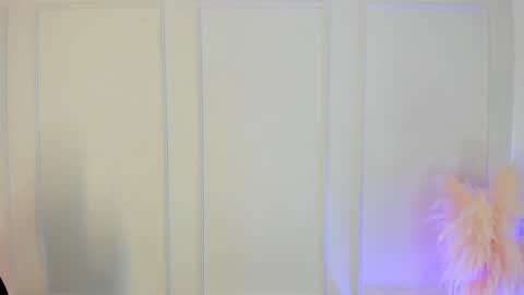 Maria Pettit online show from December 2025 09:35:02 AM