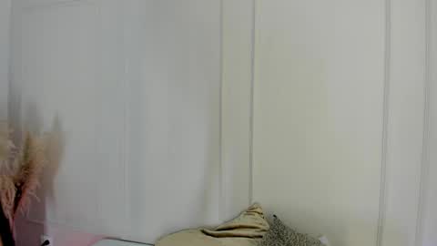 Maria Pettit online show from April 2026 12:00:01 PM