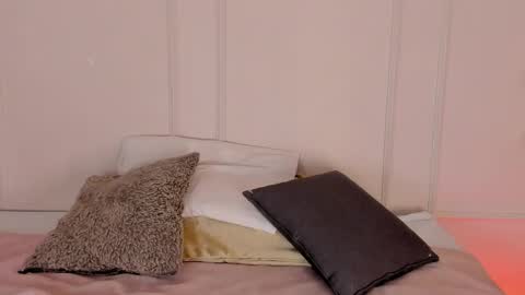 Maria Pettit online show from May 2026 04:52:02 AM