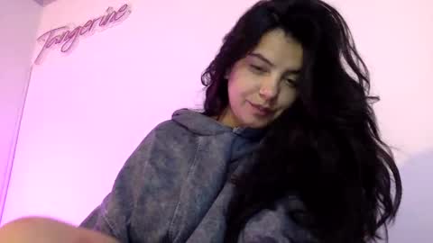 Snapshot of mariasol_ chatting on December 2024 07:00:01 AM Mariasol online show from December 2024 07:00:01 AM