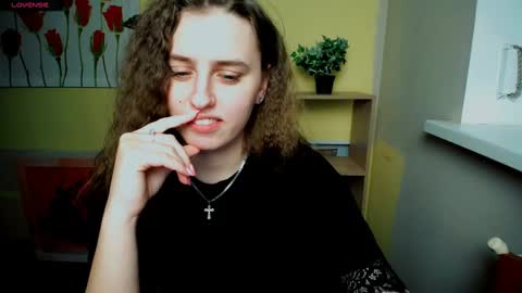 Snapshot of mariatess_ chatting on February 2025 05:48:01 PM Mariia online show from February 2025 05:48:01 PM