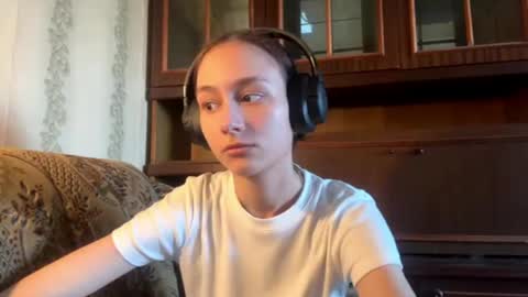 Lois online show from March 2026 03:01:02 PM