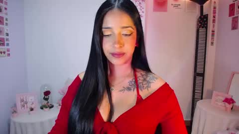 Nicolle online show from May 2026 02:39:01 AM