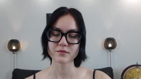 Snapshot of marie_fitch chatting on December 2025 01:03:02 AM Marie Fitch online show from December 2025 01:03:02 AM