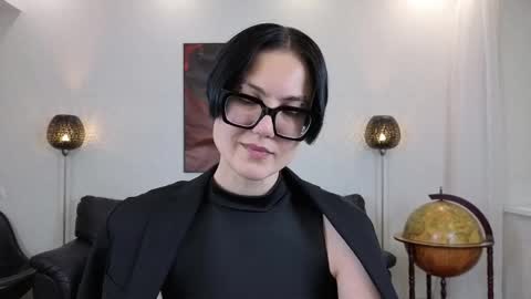 Snapshot of marie_fitch chatting on May 2026 11:55:01 PM Marie Fitch online show from May 2026 11:55:01 PM