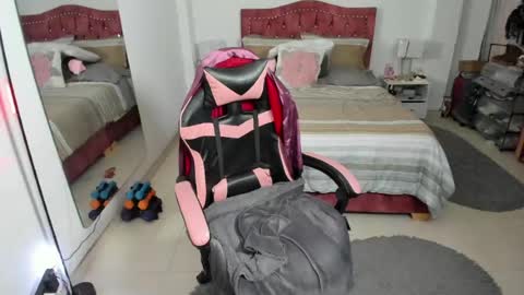 marie online show from April 2026 11:33:02 PM