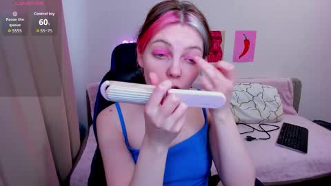 Snapshot of marie_reyes_ chatting on March 2026 11:03:01 AM Mary 3 online show from March 2026 11:03:01 AM