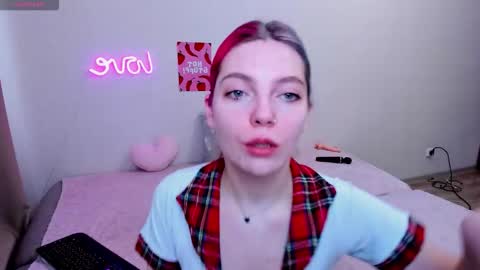 Snapshot of marie_reyes_ chatting on March 2026 08:47:02 AM Mary 3 online show from March 2026 08:47:02 AM