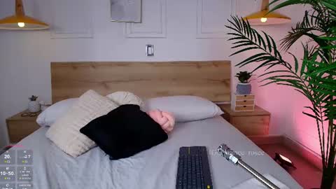 Snapshot of mariee_rosee chatting on July 2026 03:00:02 AM Mary online show from July 2026 03:00:02 AM