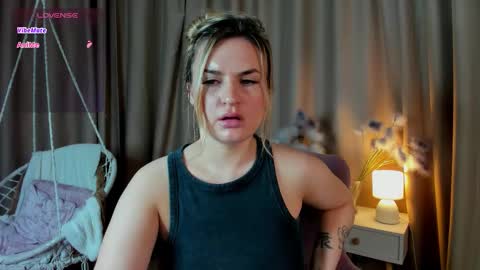 Snapshot of mariel_lie chatting on March 2026 02:05:02 AM Mariel online show from March 2026 02:05:02 AM