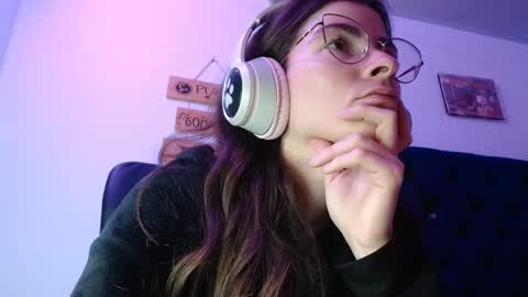 Mariie online show from March 2025 09:53:01 PM