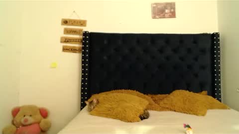 Mariie online show from March 2025 08:52:02 PM