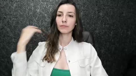 Snapshot of marielleanker chatting on September 2025 04:39:02 AM marielleanker online show from September 2025 04:39:02 AM