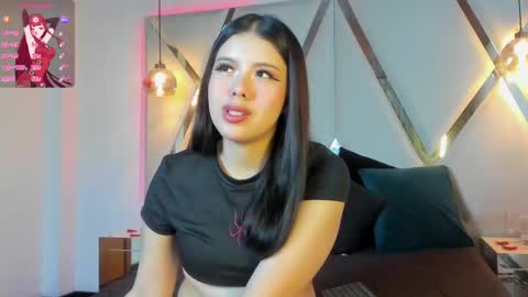 Snapshot of marielqueenx chatting on March 2025 05:29:02 AM Viviana online show from March 2025 05:29:02 AM