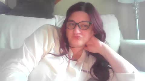 Marie online show from November 2025 03:25:02 PM