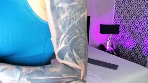 Snapshot of mariianna_lopez_ chatting on November 2025 04:40:02 PM Mariana online show from November 2025 04:40:02 PM