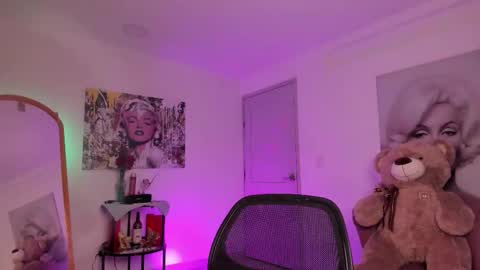 Snapshot of marily_daniela_ chatting on February 2026 11:01:01 PM Marily Daniela online show from February 2026 11:01:01 PM