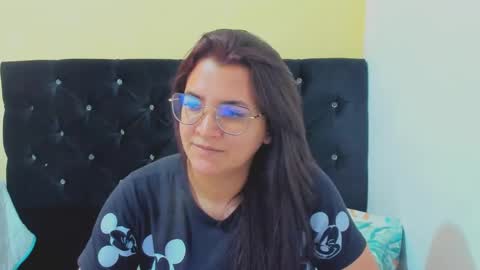 Snapshot of marilyn_garcia chatting on December 2024 06:18:02 PM MARILYN SEXY online show from December 2024 06:18:02 PM