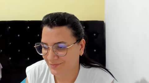 Snapshot of marilyn_garcia chatting on January 2025 12:16:02 AM MARILYN SEXY online show from January 2025 12:16:02 AM