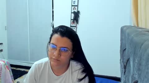 Snapshot of marilyn_garcia chatting on January 2025 10:48:01 PM MARILYN SEXY online show from January 2025 10:48:01 PM