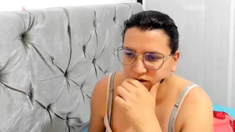 Snapshot of marilyn_garcia chatting on January 2025 12:30:01 AM MARILYN SEXY online show from January 2025 12:30:01 AM