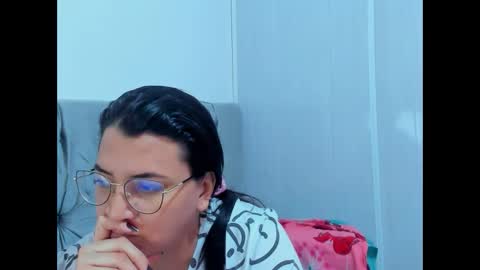 Snapshot of marilyn_garcia chatting on January 2025 05:37:02 PM MARILYN SEXY online show from January 2025 05:37:02 PM