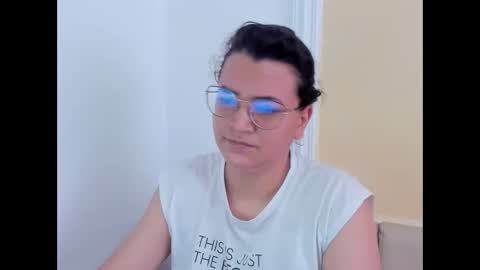 Snapshot of marilyn_garcia chatting on February 2025 02:48:02 PM MARILYN SEXY online show from February 2025 02:48:02 PM