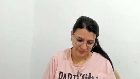 Snapshot of marilyn_garcia chatting on September 2025 01:43:02 PM MARILYN SEXY online show from September 2025 01:43:02 PM