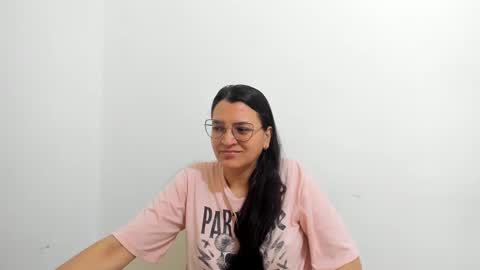 Snapshot of marilyn_garcia chatting on September 2025 01:01:01 PM MARILYN SEXY online show from September 2025 01:01:01 PM