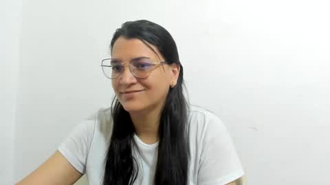 Snapshot of marilyn_garcia chatting on September 2025 10:59:02 PM MARILYN SEXY online show from September 2025 10:59:02 PM