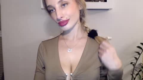 Snapshot of marilyndevilish chatting on January 2025 06:59:01 PM MarilynDevilish online show from January 2025 06:59:01 PM
