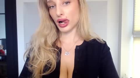 Snapshot of marilyndevilish chatting on January 2025 11:30:02 AM MarilynDevilish online show from January 2025 11:30:02 AM
