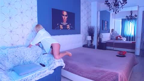 Snapshot of marimais chatting on October 2025 07:08:02 AM Mary Mais online show from October 2025 07:08:02 AM