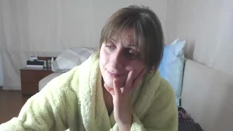 FOREVER YOURS online show from January 2026 08:01:01 PM