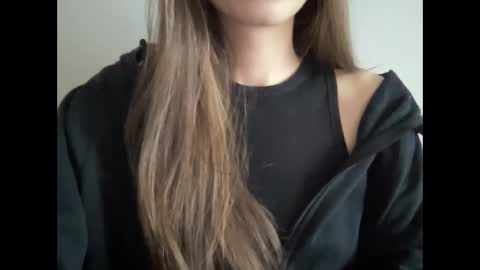 Snapshot of marinalovenow chatting on March 2025 12:12:01 PM Marina online show from March 2025 12:12:01 PM