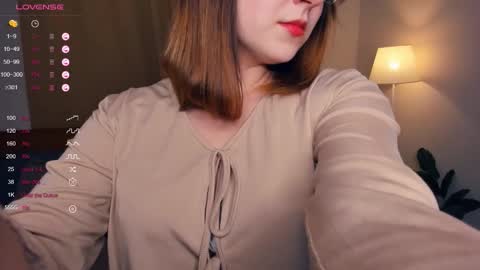 Alivia. online show from October 2025 06:31:02 PM