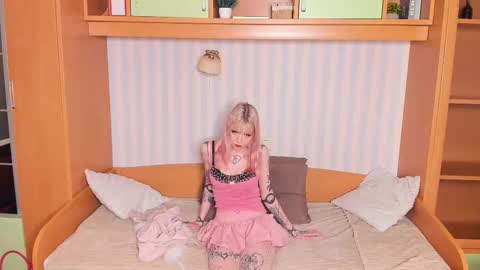 Alivia. online show from February 2026 06:44:02 PM