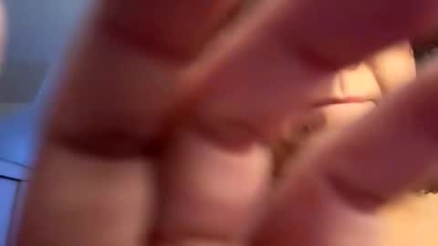 Snapshot of mariposa990 chatting on April 2026 05:22:01 AM mariposa990 online show from April 2026 05:22:01 AM
